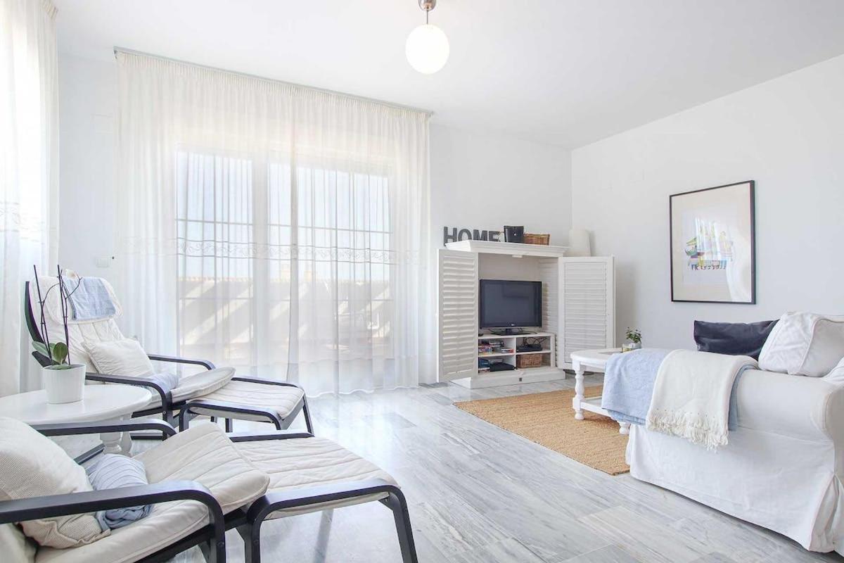 Apartmán Precioso Atico En Cabopino - Marbella Exteriér fotografie