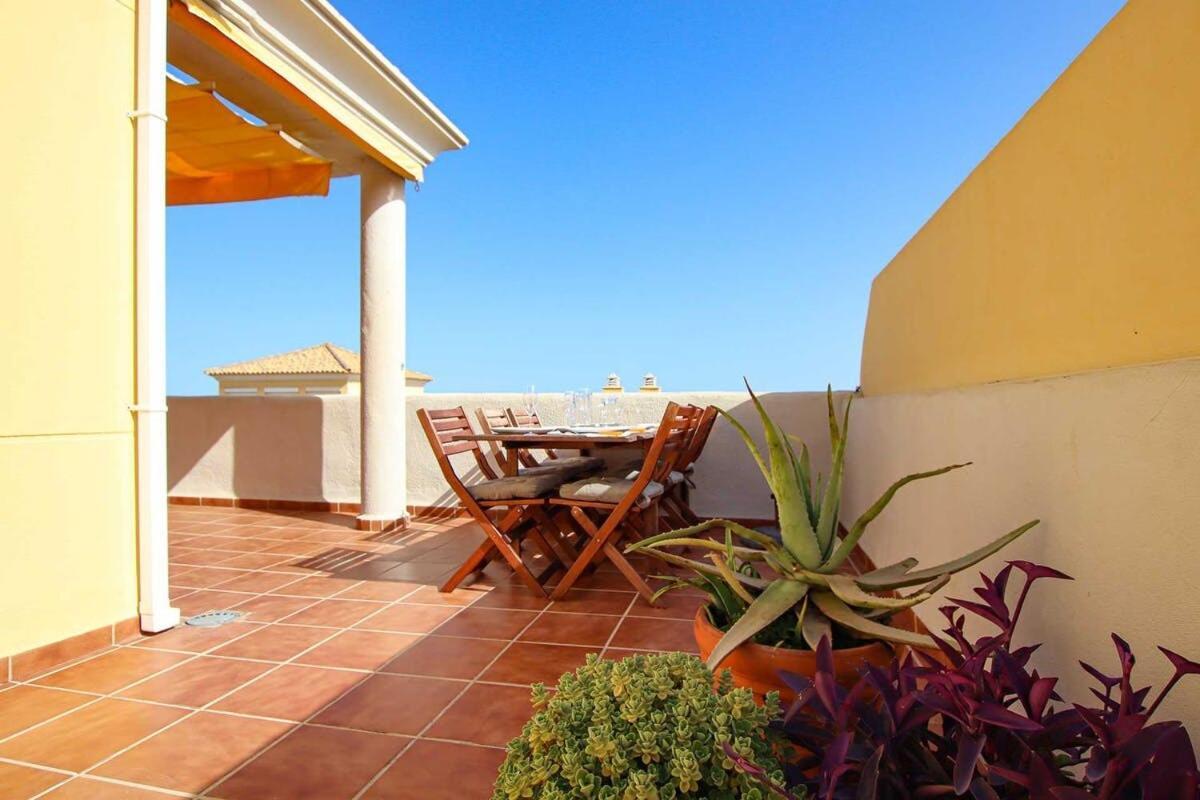 Apartmán Precioso Atico En Cabopino - Marbella Exteriér fotografie