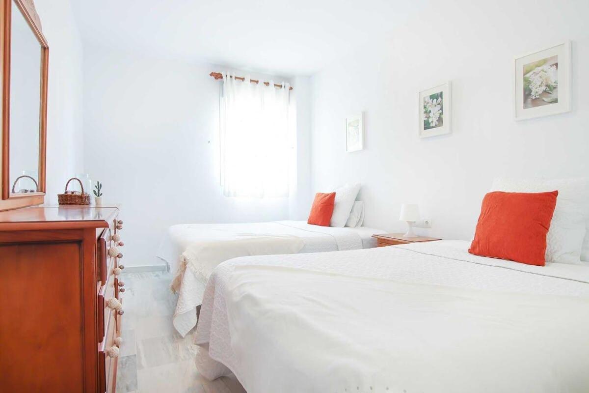 Apartmán Precioso Atico En Cabopino - Marbella Exteriér fotografie