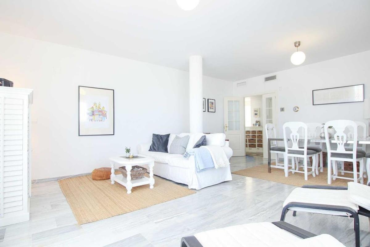 Apartmán Precioso Atico En Cabopino - Marbella Exteriér fotografie